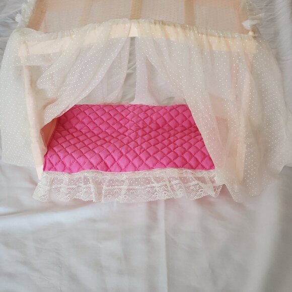 Vintage Barbie Doll Dream Bed Canopy Bed 1985 - Picture 1 of 9